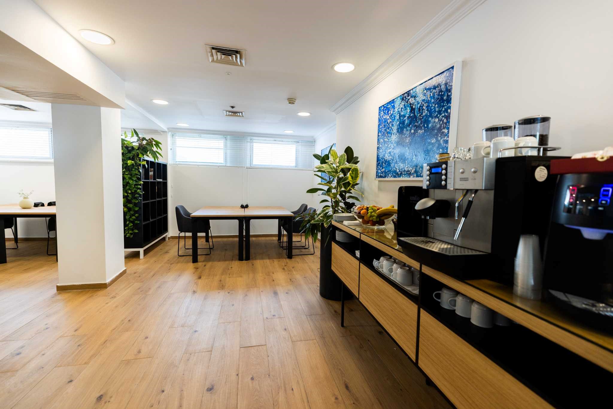 Деловой центр | Гранд Бич Тель-Авив